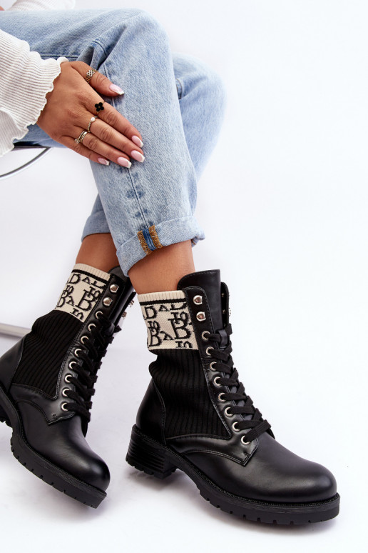 Stiefel mit sockenartiger Sohle in der Farbe Schwarz von Hakina Stiefel mit sockenartiger Sohle in der Farbe Schwarz von Hakina