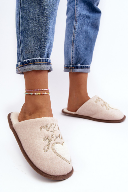 Klassisches Modell Hausschuhe Warme beige Farbe Mabira des widerstandsfähigen Modells