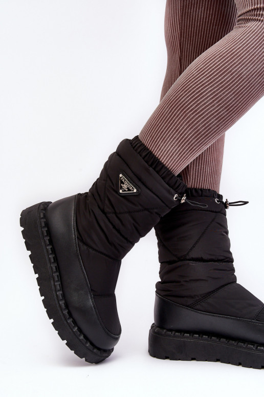 Schneestiefel mit massiver Sohle in schwarzer Farbe Lureta