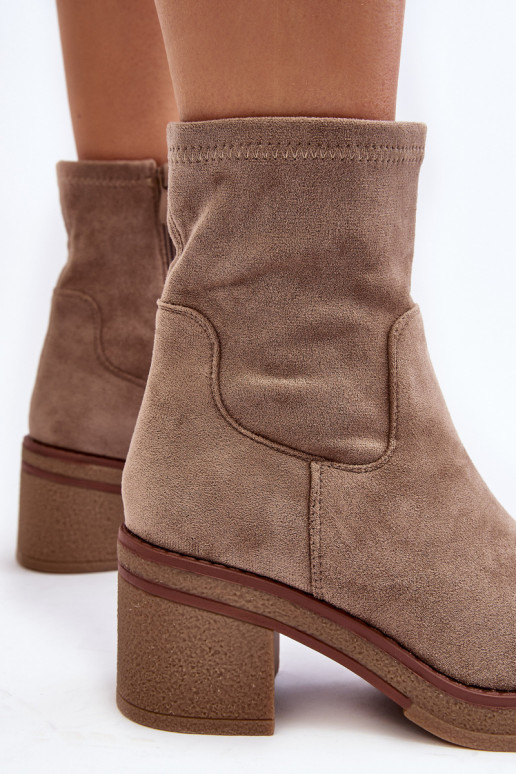 Stiefel mit hohen Absätzen in der Farbe Beige von Argastis Stiefel mit hohen Absätzen in der Farbe Beige von Argastis