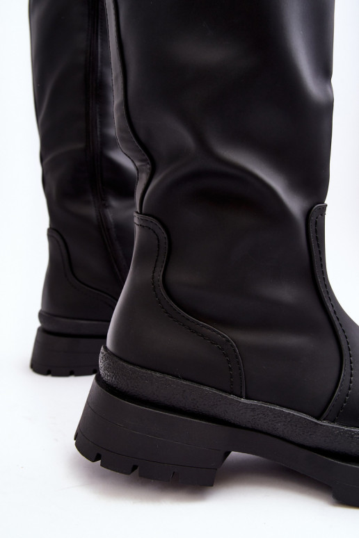 Warme Stiefel mit breiten Absätzen in der Farbe Schwarz von Desiren Warme Stiefel mit breiten Absätzen in der Farbe Schwarz von Desiren