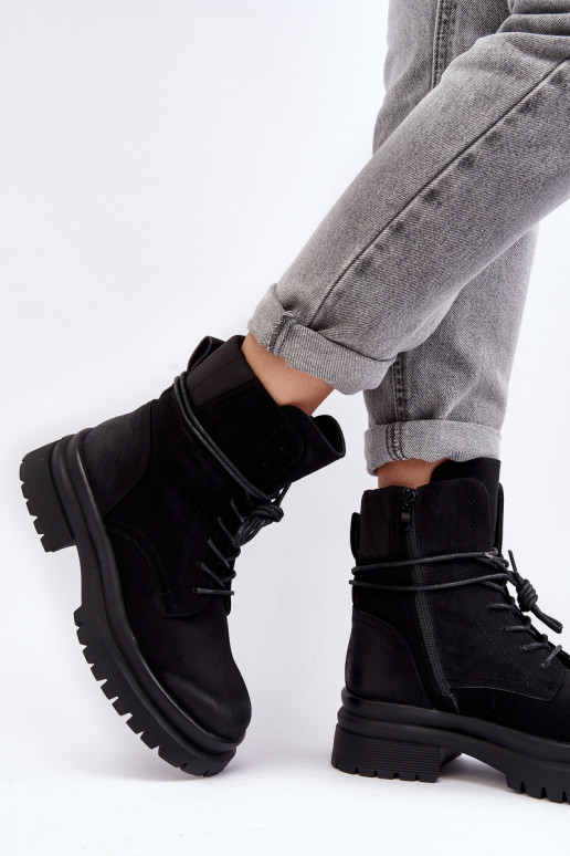 Damenstiefel mit massiver Sohle in der Farbe Schwarz Narelona Damenstiefel mit massiver Sohle in der Farbe Schwarz Narelona