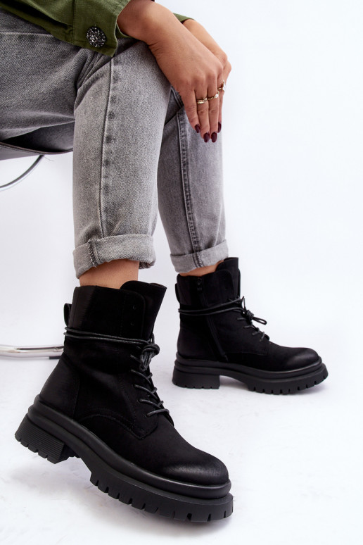 Damenstiefel mit massiver Sohle in der Farbe Schwarz Narelona Damenstiefel mit massiver Sohle in der Farbe Schwarz Narelona