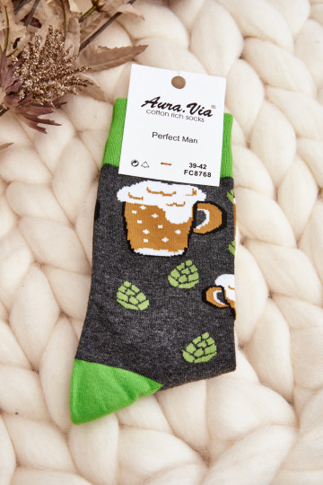 graugrün gemusterte Socken
