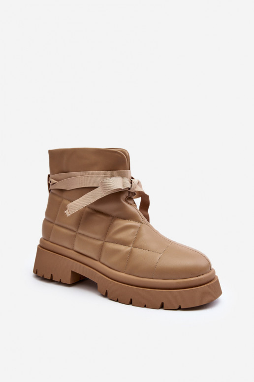 Stiefel mit Steppmuster in der Farbe Khaki von Bizzanti Stiefel mit Steppmuster in der Farbe Khaki von Bizzanti