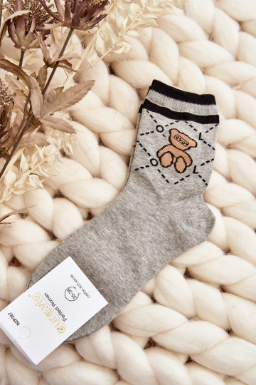 Die Socken sind grau