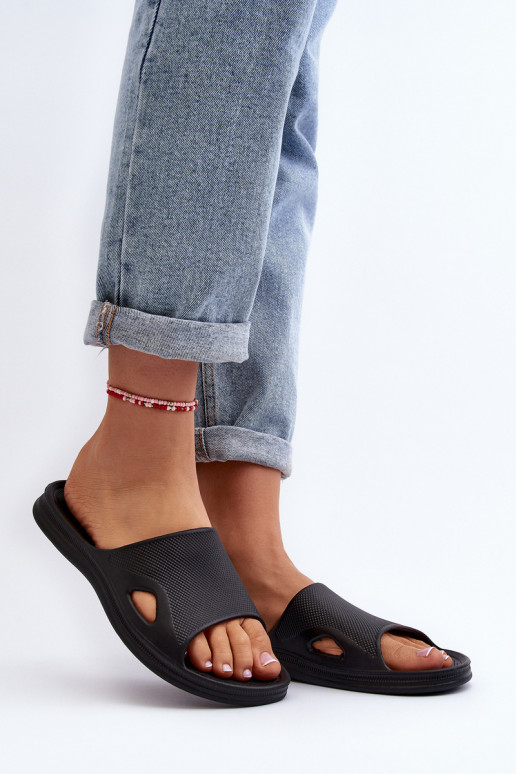 Klassisches Modell Damenhausschuhe in schwarzer Farbe Juniria