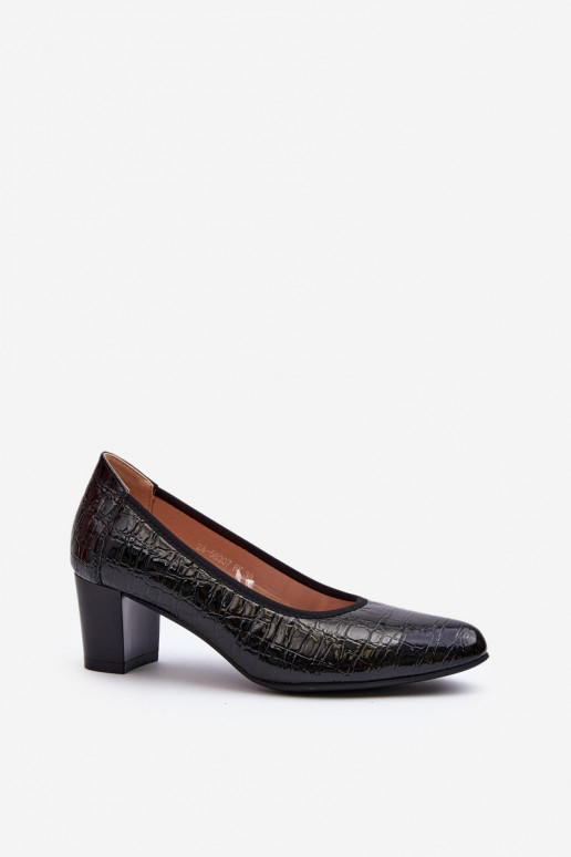 mit Lackeffekt Schuhe mit Aufdruck in schwarzer Farbe Cynania mit Lackeffekt Schuhe mit Aufdruck in schwarzer Farbe Cynania