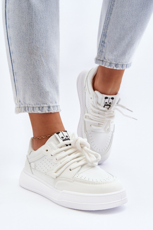 Sneakers Modell Schuhe Eko weiße Farbe Avanalis Sneakers Modell Schuhe Eko weiße Farbe Avanalis
