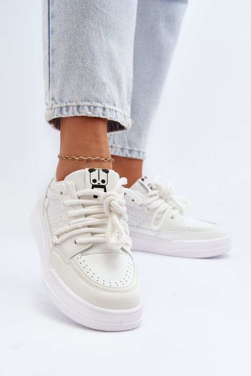 Sneakers Modell Schuhe Eko weiße Farbe Avanalis Sneakers Modell Schuhe Eko weiße Farbe Avanalis