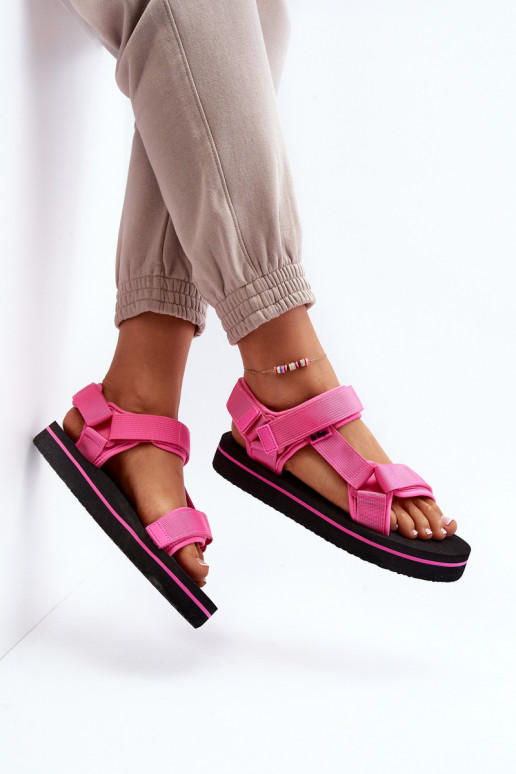 Damensandalen mit Plateau Lee Cooper LCW-24-05-2750L rosa Farbe Damensandalen mit Plateau Lee Cooper LCW-24-05-2750L rosa Farbe
