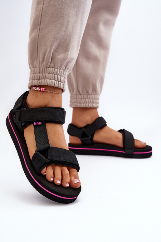 Damensandalen mit Plateau Lee Cooper LCW-24-05-2751L schwarze Farbe Damensandalen mit Plateau Lee Cooper LCW-24-05-2751L schwarze Farbe