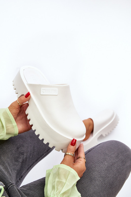 Hausschuhe mit modischer massiver Sohle Big Star NN274015 in weißer Farbe