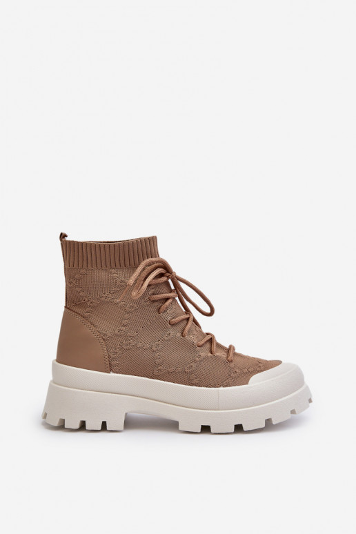 mit sockenartiger Innensohle