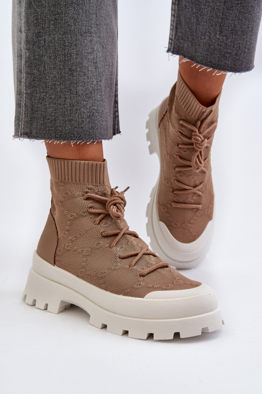 mit sockenartiger Innensohle