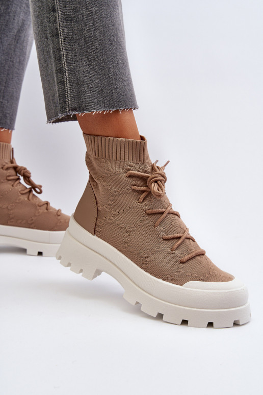 mit sockenartiger Innensohle