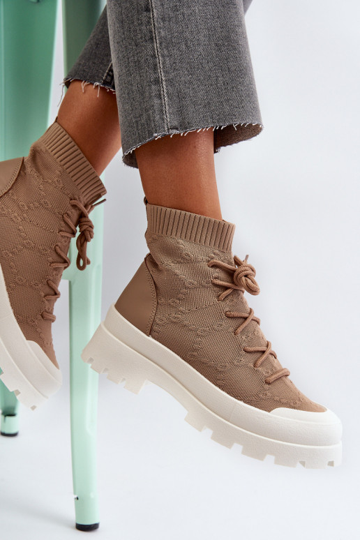 mit sockenartiger Innensohle