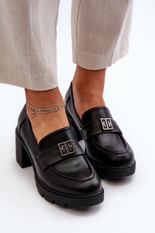 Schuhe mit breitem Absatz und Ornamenten in der Farbe Schwarz von Ranunca Schuhe mit breitem Absatz und Ornamenten in der Farbe Schwarz von Ranunca
