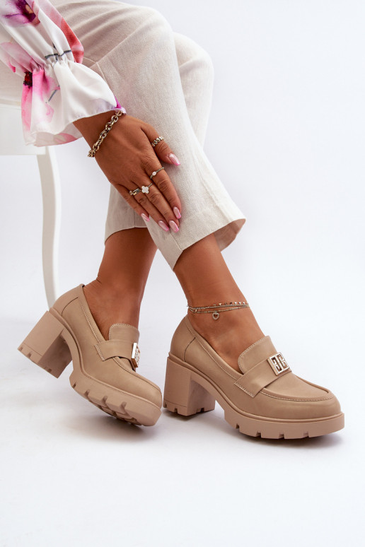 Schuhe mit breiten Absätzen und Ornamenten beige Ranunca Schuhe mit breiten Absätzen und Ornamenten beige Ranunca