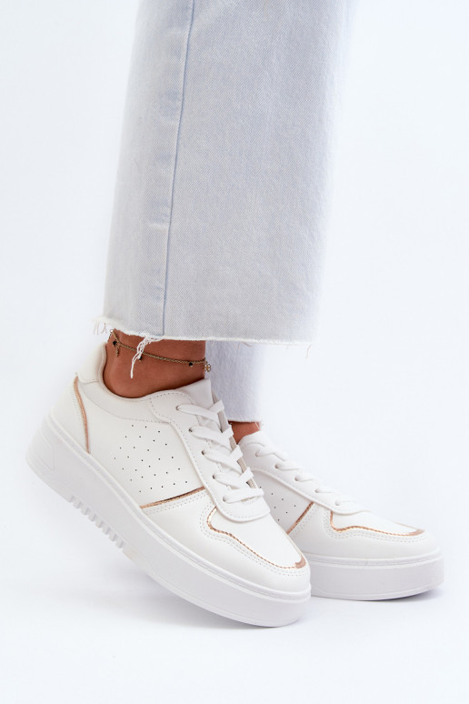 Sneakers-Modellschuhe mit Plateau in der weißen Farbe Tessama Sneakers-Modellschuhe mit Plateau in der weißen Farbe Tessama