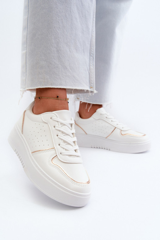 Sneakers-Modellschuhe mit Plateau in der weißen Farbe Tessama Sneakers-Modellschuhe mit Plateau in der weißen Farbe Tessama