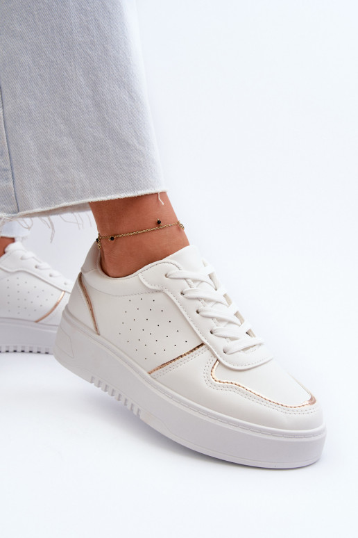 Sneakers-Modellschuhe mit Plateau in der weißen Farbe Tessama Sneakers-Modellschuhe mit Plateau in der weißen Farbe Tessama