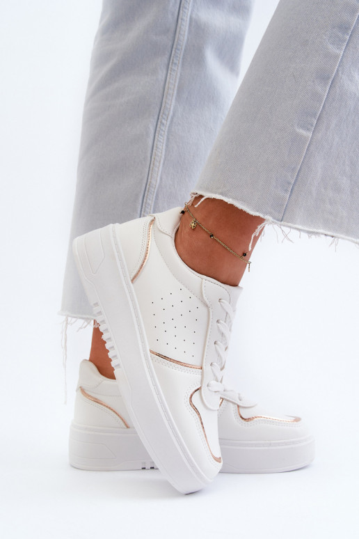 Sneakers-Modellschuhe mit Plateau in der weißen Farbe Tessama Sneakers-Modellschuhe mit Plateau in der weißen Farbe Tessama