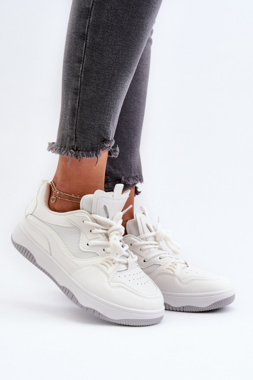 Sneakers-Modellschuhe mit Plateau in der weißen Farbe Etnaria Sneakers-Modellschuhe mit Plateau in der weißen Farbe Etnaria
