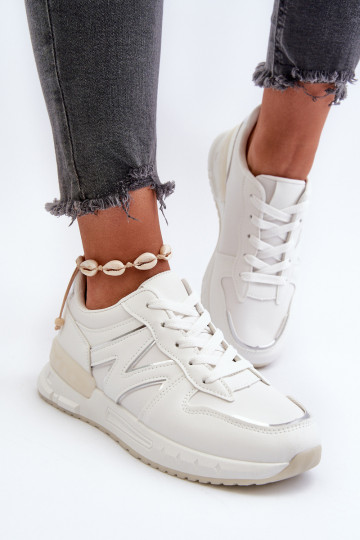 Sneakers-Modellschuhe aus Öko-Leder in der weißen Farbe Kaimans