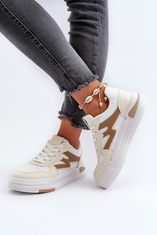 Sneakers-Modellschuhe mit Plateau aus beigem Öko-Leder von Lynnette