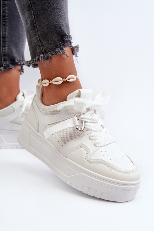 Sneakers-Modellschuhe mit Plateau aus Öko-Leder in der Farbe Weiß Moun Sneakers-Modellschuhe mit Plateau aus Öko-Leder in der Farbe Weiß Moun