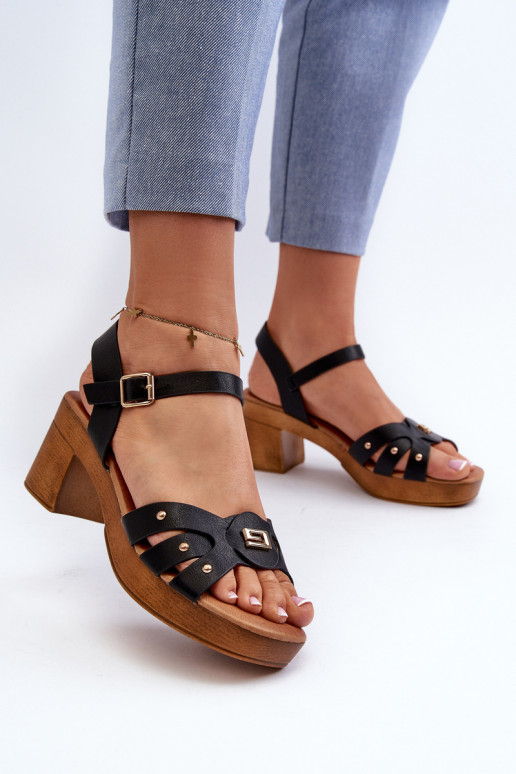 Damensandalen mit Absatz aus Öko-Leder in der Farbe Assames-Schwarz Damensandalen mit Absatz aus Öko-Leder in der Farbe Assames-Schwarz