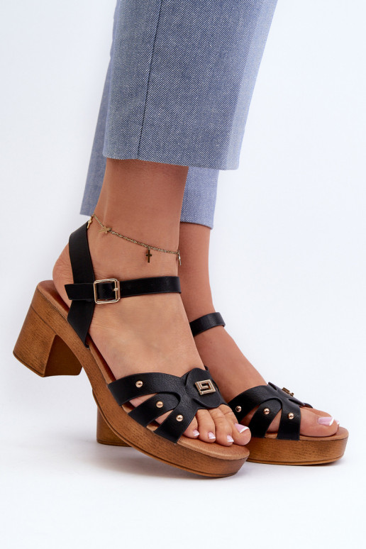 Damensandalen mit Absatz aus Öko-Leder in der Farbe Assames-Schwarz Damensandalen mit Absatz aus Öko-Leder in der Farbe Assames-Schwarz