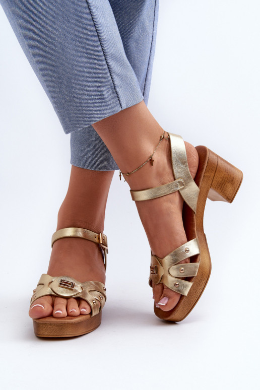 Damensandalen mit Absatz aus Öko-Leder in der goldenen Farbe Assames