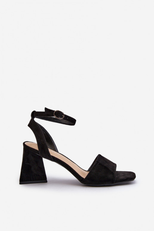 Damen-Sandalen mit hohen Absätzen aus Eco-Wildleder in Schwarz von Upttima