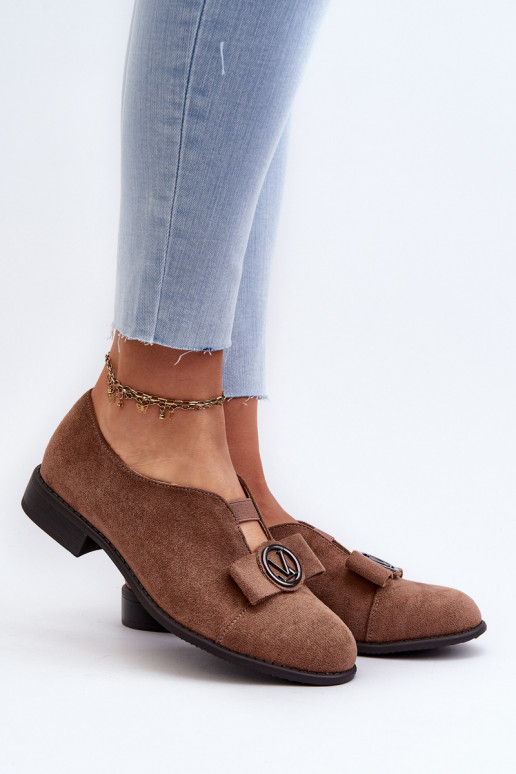 Niedrige Damenschuhe aus Bio-Wildleder mit Verzierung, braun von Hadiena Niedrige Damenschuhe aus Bio-Wildleder mit Verzierung, braun von Hadiena