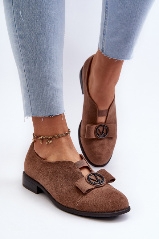 Niedrige Damenschuhe aus Bio-Wildleder mit Verzierung, braun von Hadiena Niedrige Damenschuhe aus Bio-Wildleder mit Verzierung, braun von Hadiena