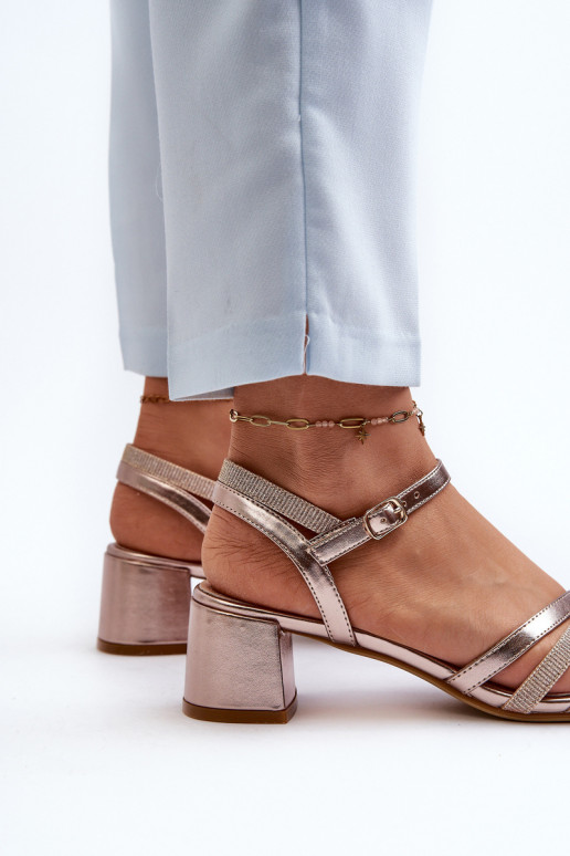 Damensandalen mit niedrigem Absatz aus Öko-Leder Sergio Leone SK046 in Roségold Damensandalen mit niedrigem Absatz aus Öko-Leder Sergio Leone SK046 in Roségold