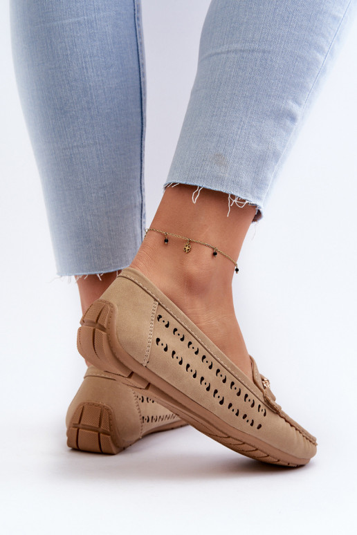 Durchbrochene Damenmokassins mit Ornamenten in braunem Kaydance Durchbrochene Damenmokassins mit Ornamenten in braunem Kaydance