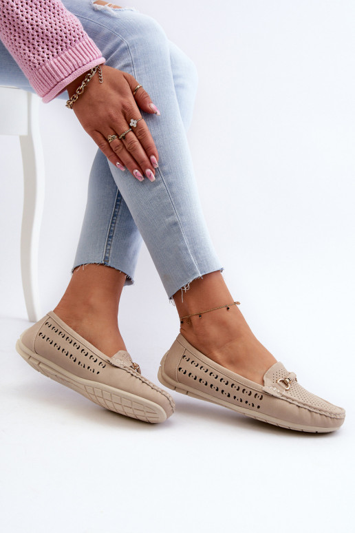 Durchbrochene Damenmokassins mit Verzierungen in Beige von Kaydance Durchbrochene Damenmokassins mit Verzierungen in Beige von Kaydance