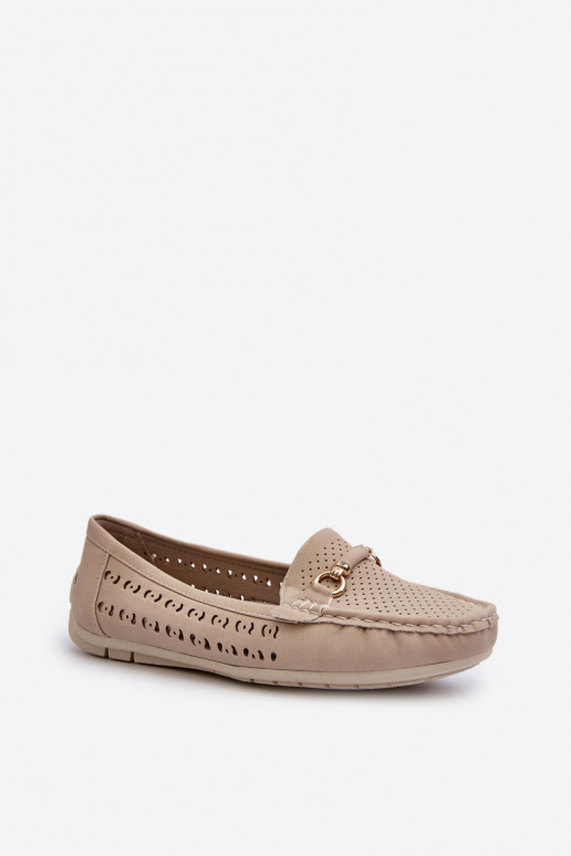 Durchbrochene Damenmokassins mit Verzierungen in Beige von Kaydance Durchbrochene Damenmokassins mit Verzierungen in Beige von Kaydance