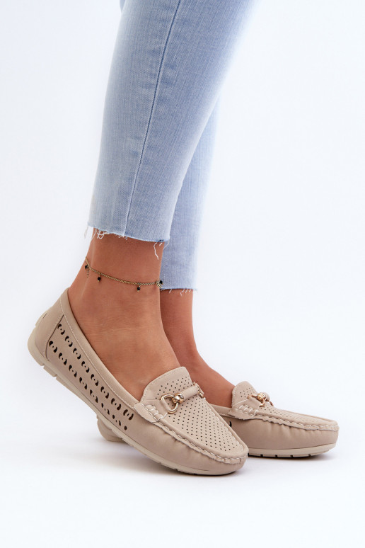 Durchbrochene Damenmokassins mit Verzierungen in Beige von Kaydance Durchbrochene Damenmokassins mit Verzierungen in Beige von Kaydance
