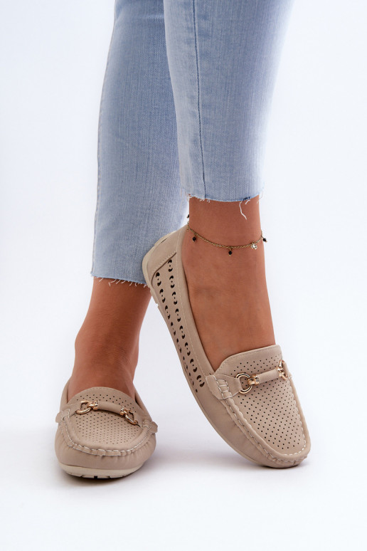 Durchbrochene Damenmokassins mit Verzierungen in Beige von Kaydance Durchbrochene Damenmokassins mit Verzierungen in Beige von Kaydance