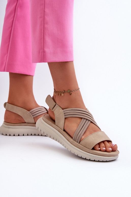 Bequeme Sandalen mit Klebeverschlüssen in der Farbe Beige von Ceclea Bequeme Sandalen mit Klebeverschlüssen in der Farbe Beige von Ceclea