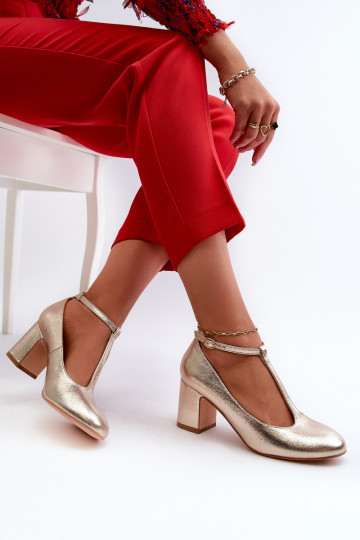 Schuhe aus Öko-Leder mit Absätzen in der Farbe Gold von Raniyah 2