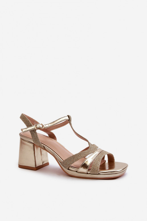 Damen-Sandalen mit hohen Absätzen aus Öko-Leder in der goldenen Farbe Lyana Damen-Sandalen mit hohen Absätzen aus Öko-Leder in der goldenen Farbe Lyana