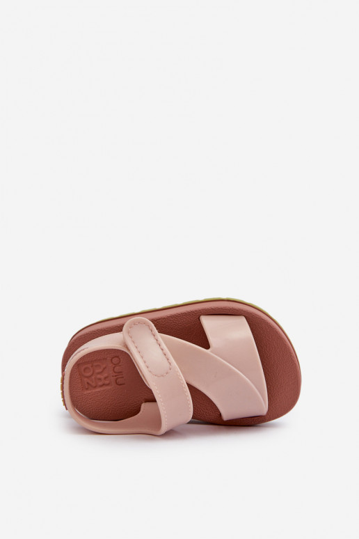 Kindersandalen mit Klebeverschlüssen LL385002 Hellrosa Farbton