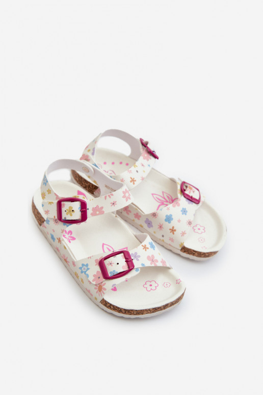 Sandalen für Kinder mit Blumen und Schnallen in der Farbe Weiß von Memoria Sandalen für Kinder mit Blumen und Schnallen in der Farbe Weiß von Memoria