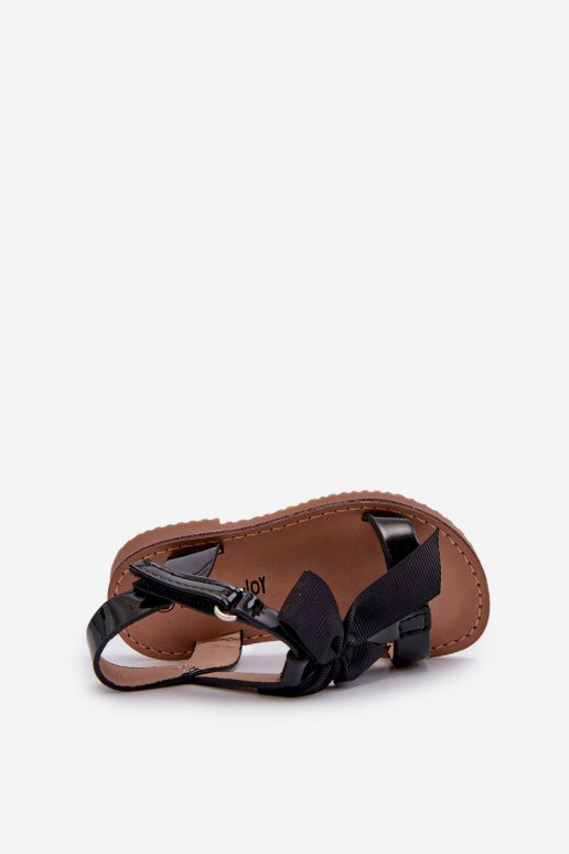 Lackierte Kindersandalen mit Bändern und Klebeverschlüssen aus schwarzem Joratia