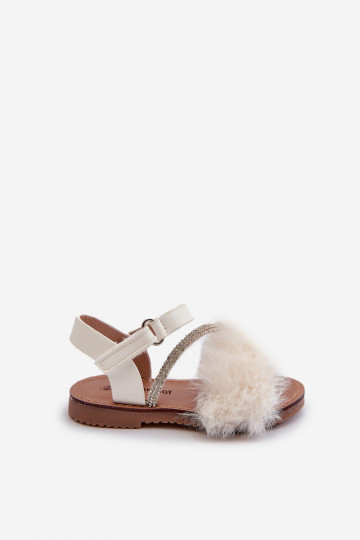 Sandalen für Kinder mit Klebeverschlüssen und Fell in der Farbe Weiß von Rosavere 2